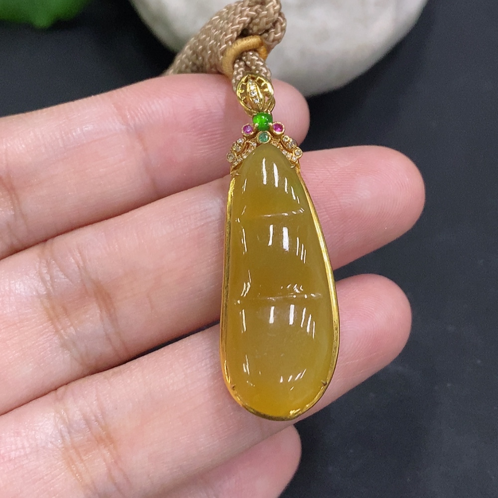 F34023342 Jadeite Fudu Bead Inlaid Pendant 18K Gold Total Weight Including Rope Approx. 6.1g (Yellow Color Origin Undetermined) (Non-Diamond) (Rope Accessory Non-Gold)