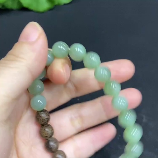 H33902933 Hetian Jade Bracelet, approx. 8mm beads, total weight approx. 13.3g, non-Hetian Jade accessory beads