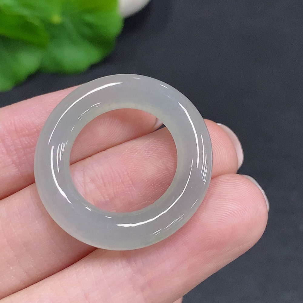 F34002374 Jadeite Donut Pendant Total Weight About 4.5g