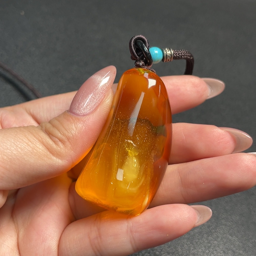 C34992979 Amber Honey Wax Pendant Non-Gold Total Weight Approx. 21.5g Including Rope