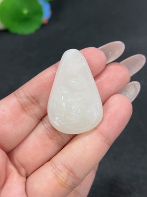 H41946228 和田玉挂件 花开富贵 货品总重约10.2g