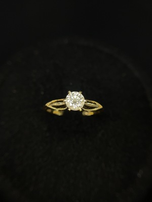 M46534513 钻石戒指 18k金 货品总重约2.36g 圈口15 印记0.532ct