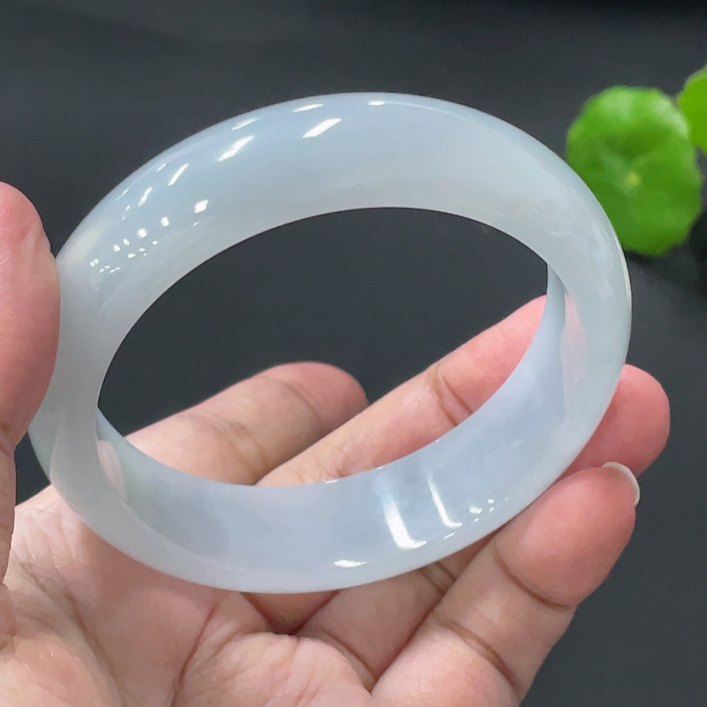 F34018663 Jadeite Round Bangle, Total Weight Approx. 67.9g, Size 57.4