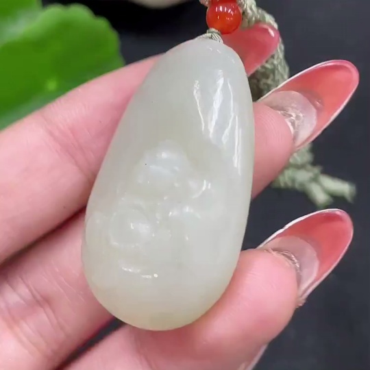 H35084599 Hetian Jade Pendant   Buddha   Total Weight (including rope): 18.8g