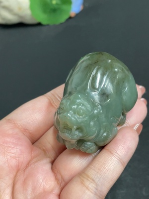 H34004017 Hetian Jade Handheld Ornament - Auspicious Beast, Total Weight Approx. 114.7g