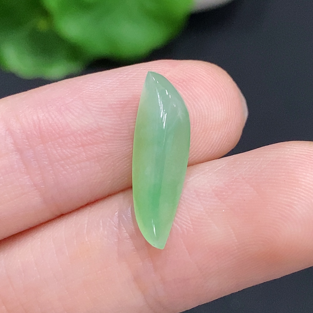 F30543604 Jadeite inlay, total weight approx. 0.6g