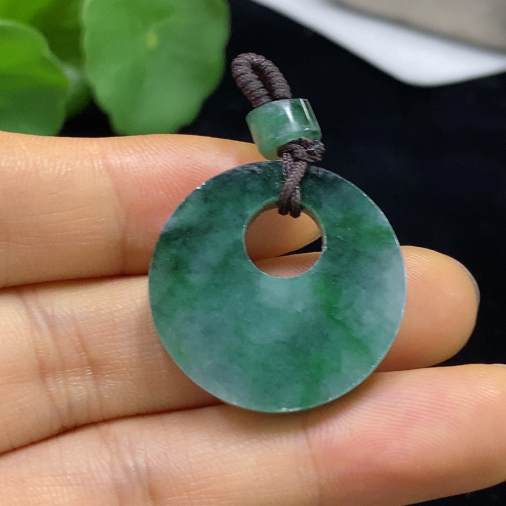 F34024628 Jadeite Pendant Sell as a Lot with Other Mineral Components