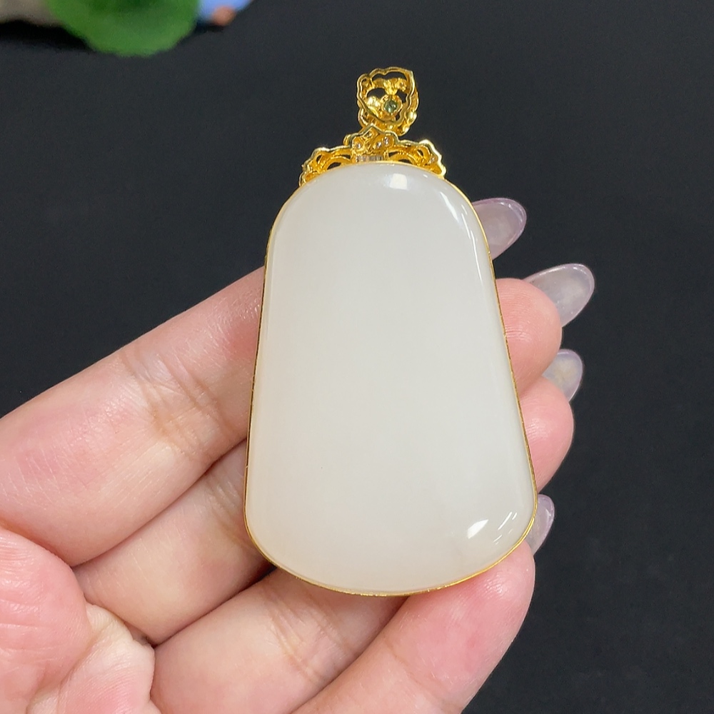 H33901157 Hetian Jade Inlaid Pendant, Plain Pendant, Total Weight Approx. 47.8g, 18k