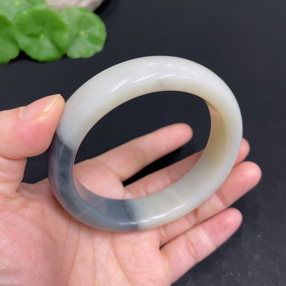 H34052074 Hetian Jade Round Bracelet Size 60.5 Total Weight Approx. 77.8g