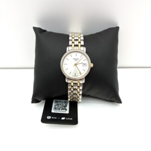 S43097513 8.5新 天梭TISSOT 经典 石英女表  腕周约17.5cm 表径24mm 整表PVD镀层磨损、漏钢  表带松垮  后盖划痕严重 明显使用痕迹 表镜边缘磕碰