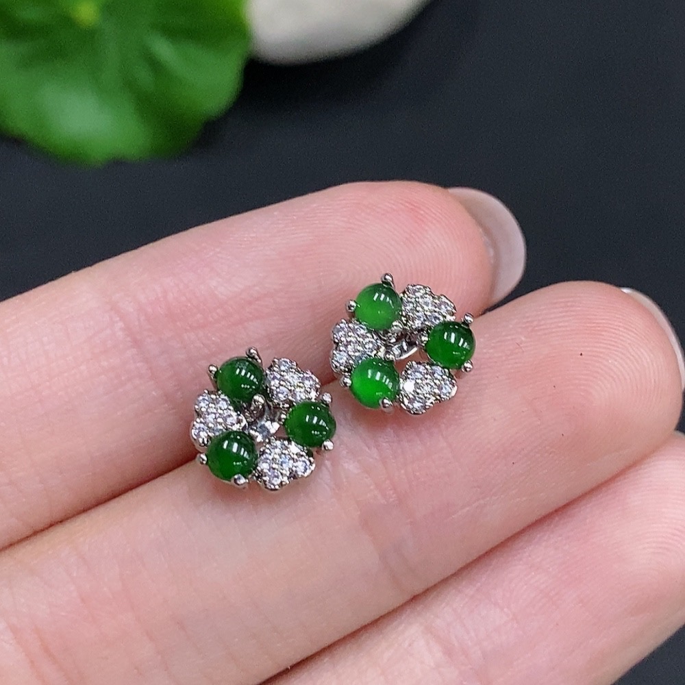 F34034151 Jadeite cabochon stud earrings, non-gold setting, total weight approx. 1.3g