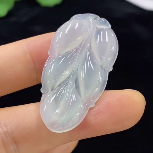 F34949193 Jadeite Leaf Pendant Total Weight Approx.5.27g