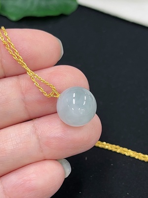F46546446 翡翠珠子挂件 链子和扣头18k金   货品总重约3.8g