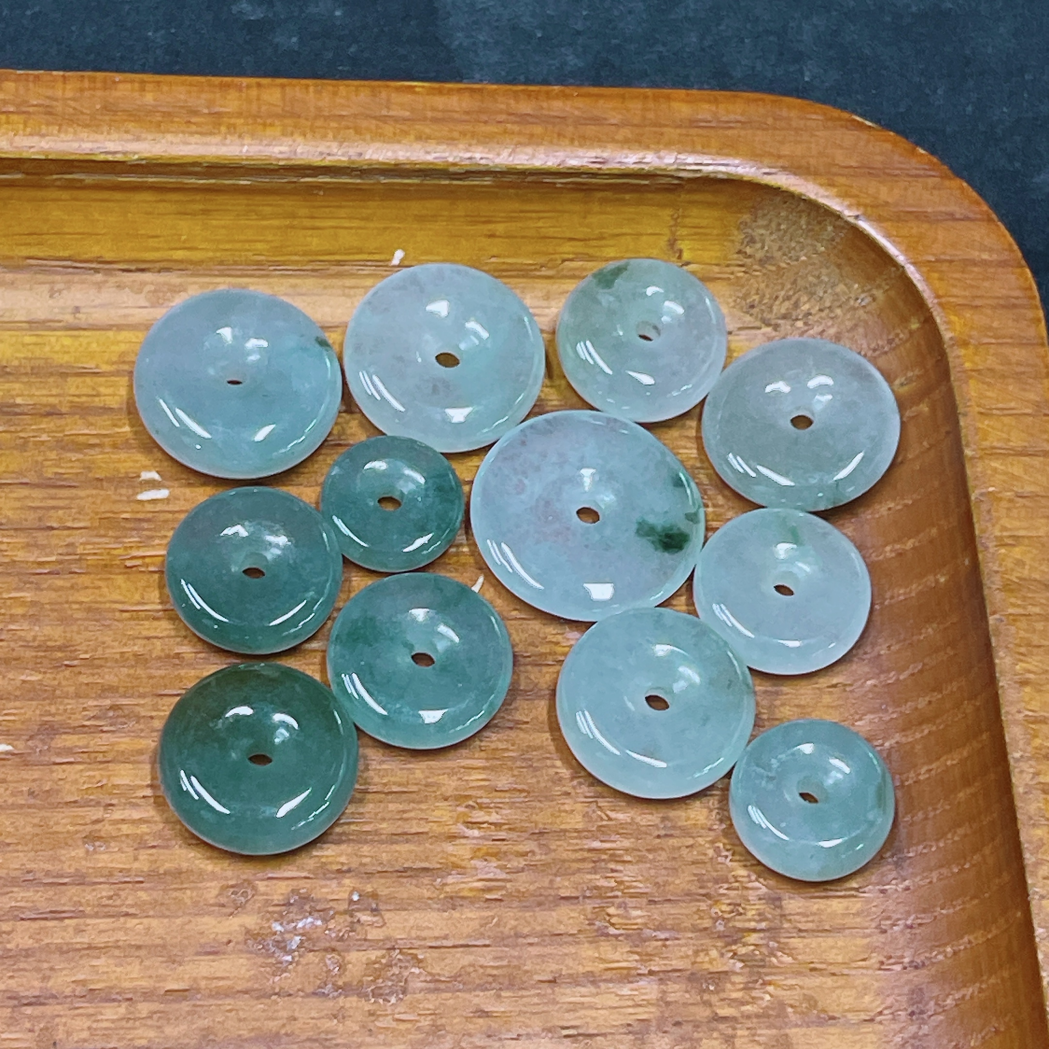 F33839926 Jadeite Pendant Sell as a Lot