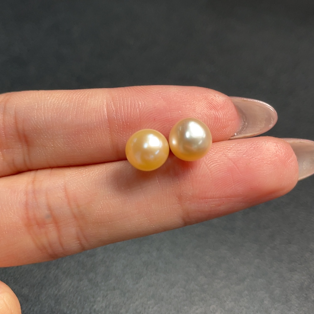 C34991990 Seawater Pearl Earrings Color Origin Undetermined Non-Gold Total Weight Approximately 3.81g Size About 10.6mm