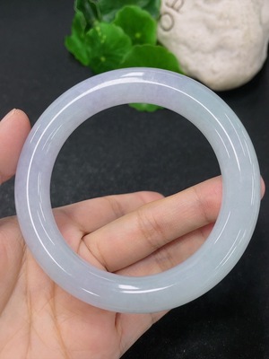 F45448514 翡翠圆条手镯 圈口58mm 货品总约重78g