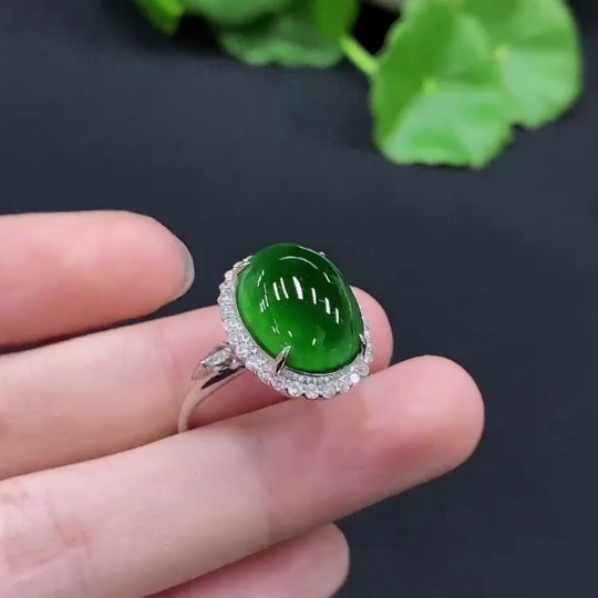 F31629401 Jadeite Cabochon Ring with 18K Gold, Size 15, Accented with Diamonds, Total Weight Approx. 4.27g