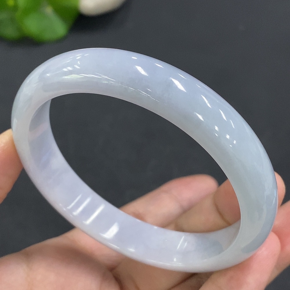 F19180154 Jadeite Regular Bangle, Inner Diameter 60.3, Total Weight 52.109g