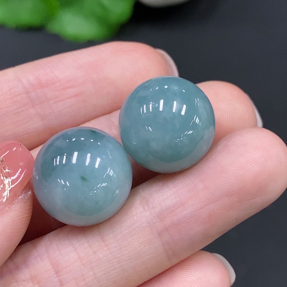 F26951601 Jadeite Round Beads Sell as a Lot