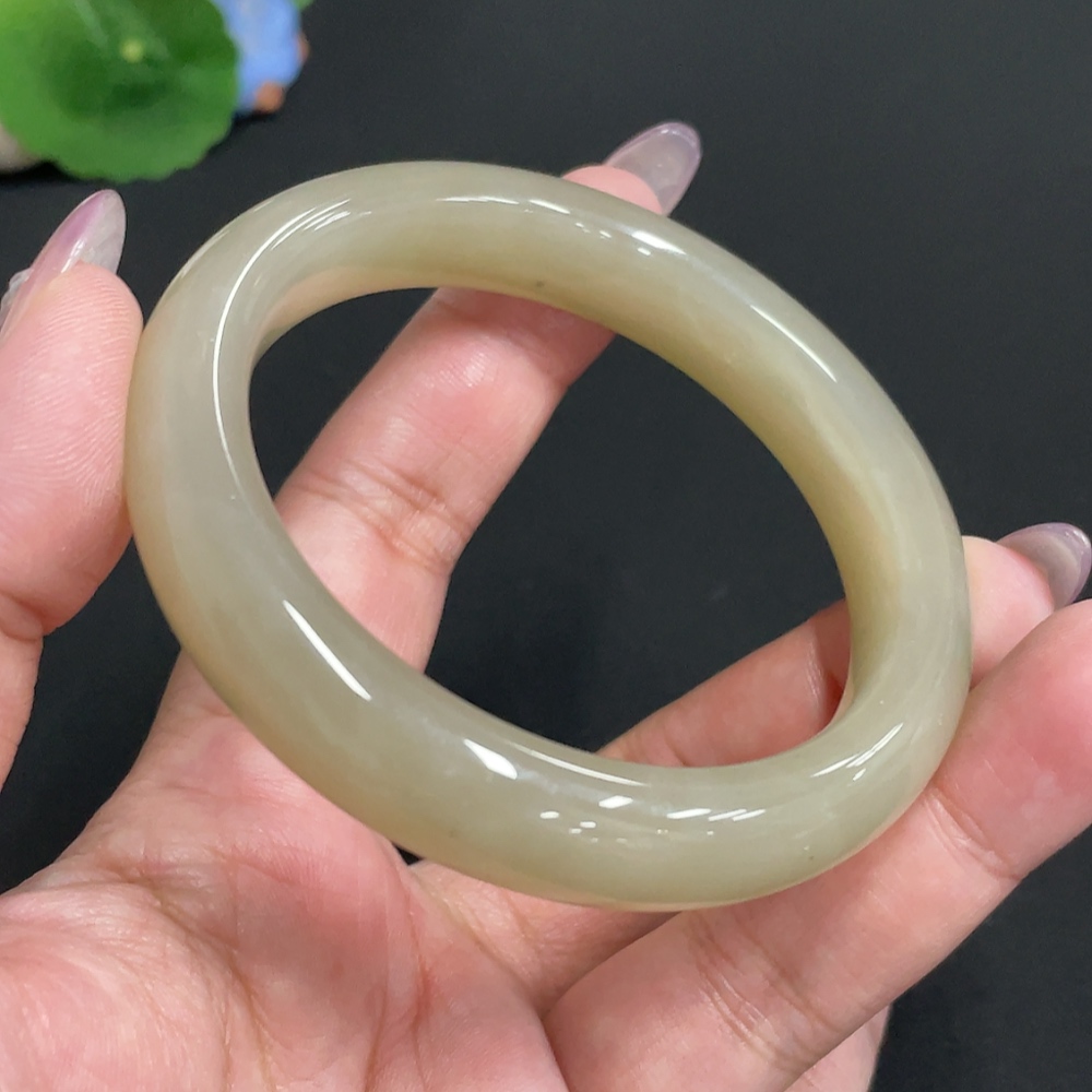 H33882290 Hetian Jade Round Bracelet Size 57.6 Total Weight Approx. 57.9g