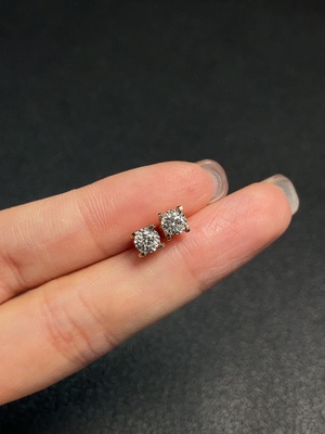 Z36241455 18K Diamond Earrings Total Weight Approx. 1.13g Mark: D0.14ct/D0.14ct