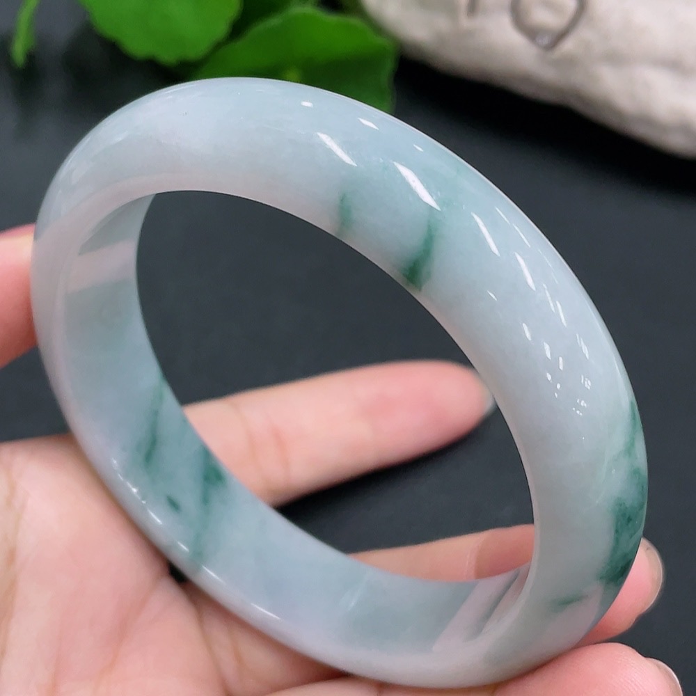 F20243106 Jadeite Bangle 59.3mm 68.074g