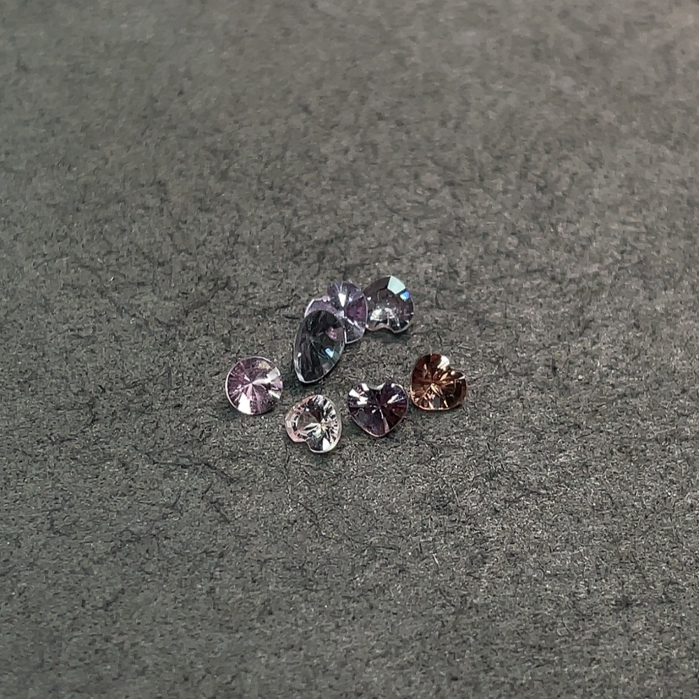 C34038723 Spinel loose stone Total weight approx. 2.07ct Sell as a Lot