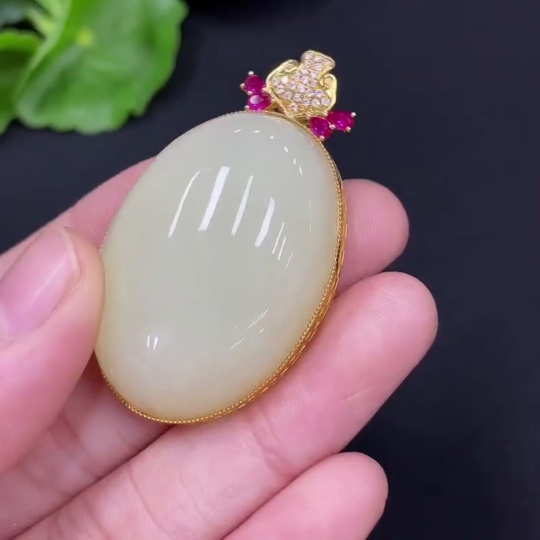 H29388032 Hetian Jade Inlaid Pendant 18k Gold Total Weight Approx. 19.7g