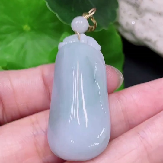 F33894142 Jadeite Auspicious Melon Pendant Total Weight Approx. 14.2g (Non-Gold Inlaid)