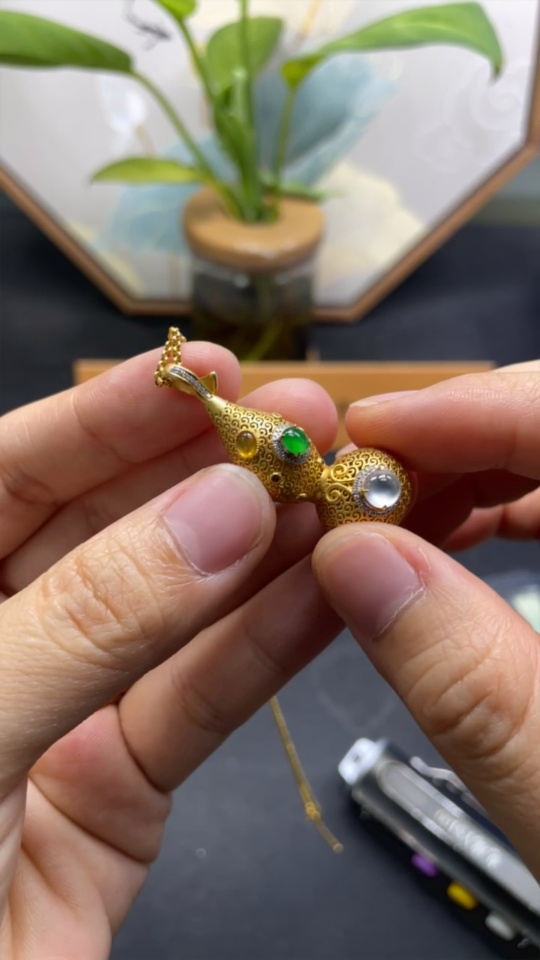 F34976089 Jadeite Inlaid Pendant 18k with Diamond Accents Total Weight Approx. 7.63g (Including Chain) Yellow Bead Color Origin Undetermined