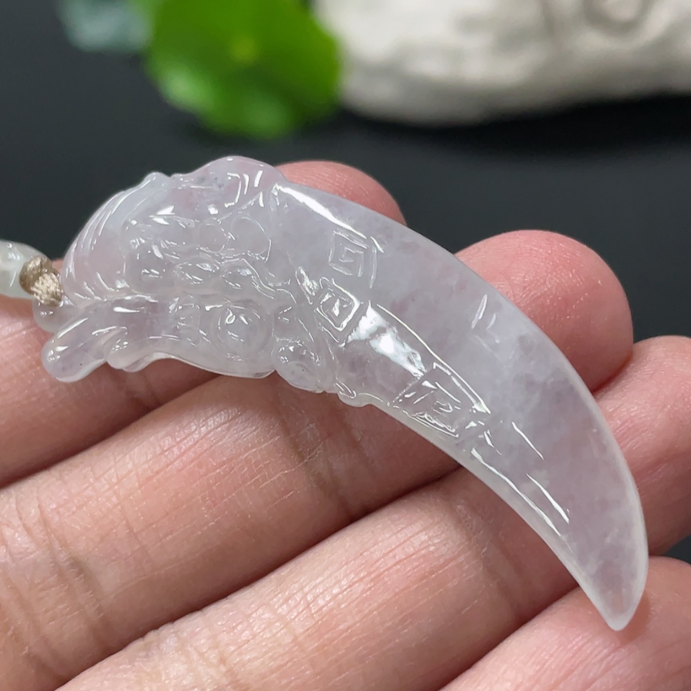 F33936075 Jadeite Dragon Tooth Pendant Total Weight Approx. 8.34g