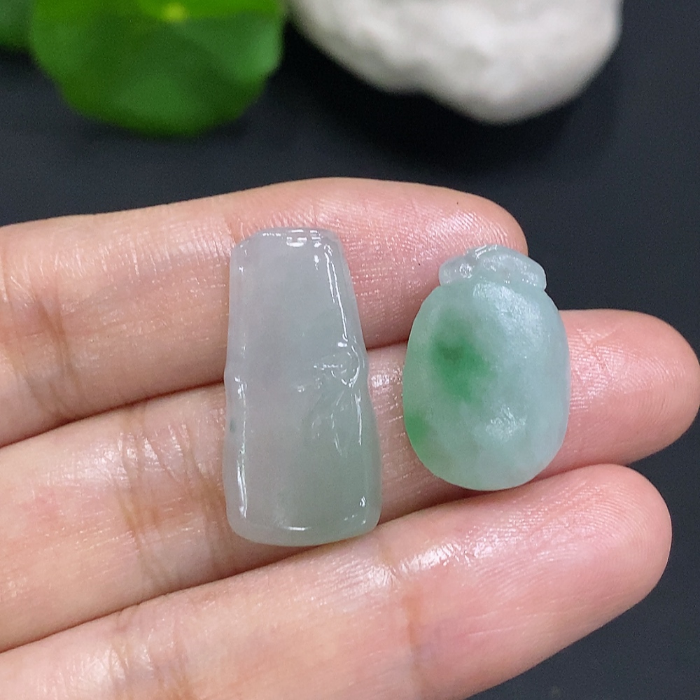 F26006149 Jadeite Pendants Sell as a Lot (Including Rough Pieces)