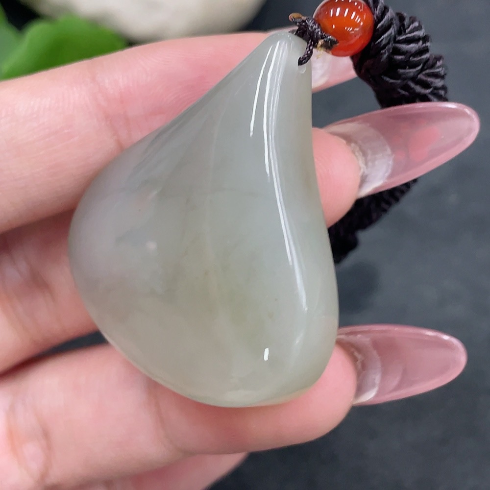 H33945092 Hetian Jade Pendant Free Form
