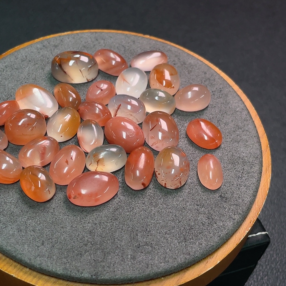 C34990223 South Red Agate Inlaid Piece with Visible Organic Matter, Total Weight Approx. 49.45g, Sell as a Lot