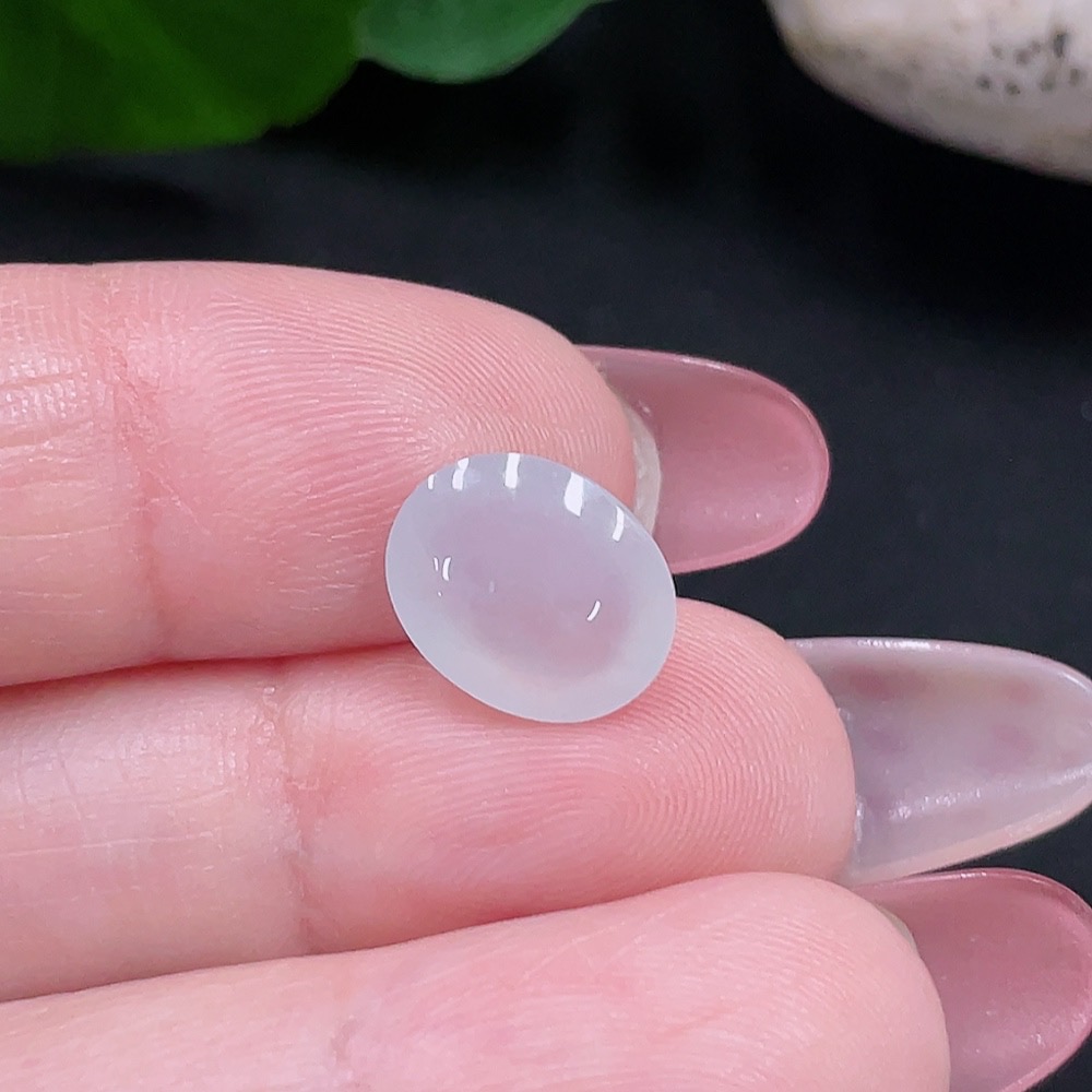 F34032402 Jadeite cabochon, total weight approx. 0.9g