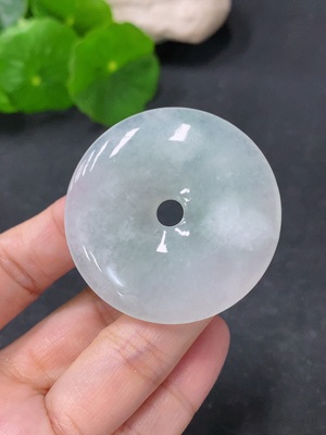 F31662418 翡翠挂件平安扣 货品总约重18.75g