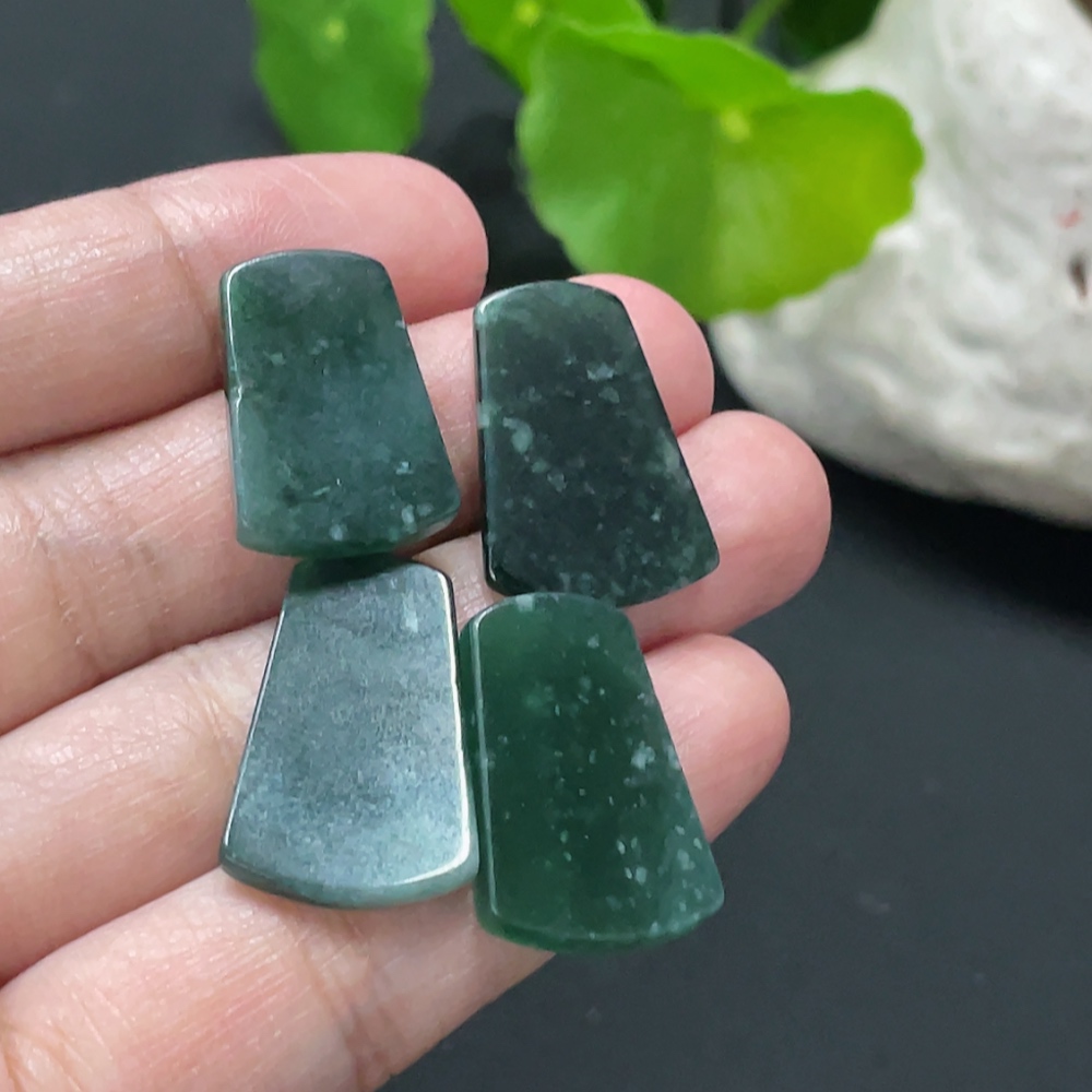 F34978692 Jadeite Plain Pendant Inlay