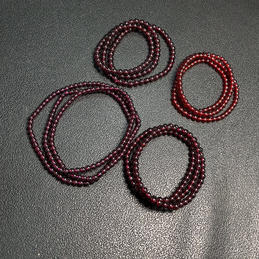 C33924203 Garnet Beaded Necklace Total Weight Approx. 113.06g Sell as a Lot