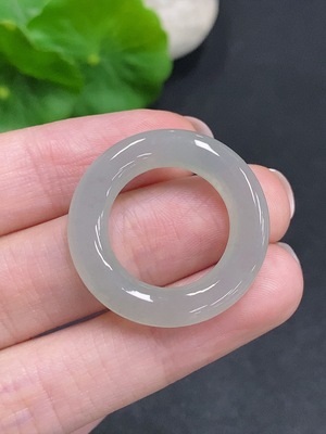 F34002374 Jadeite Donut Pendant Total Weight About 4.5g