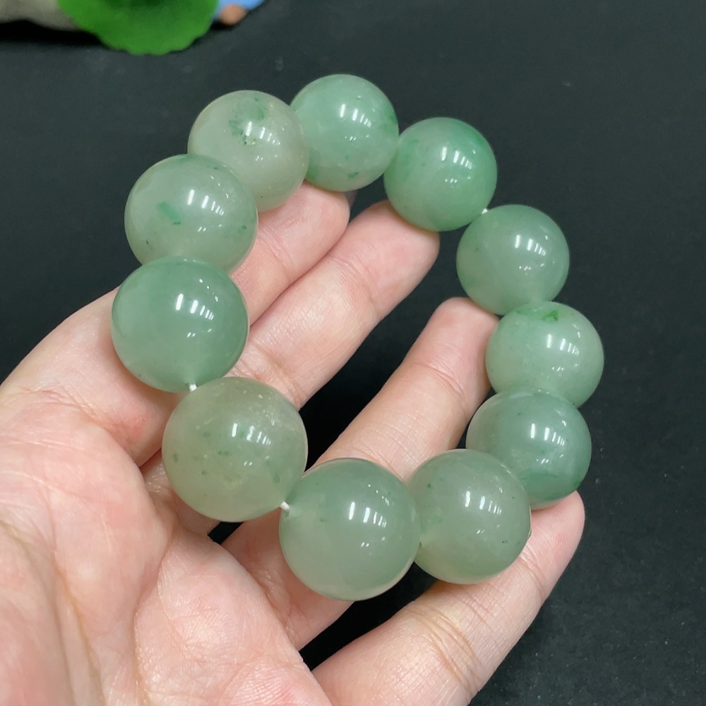 H32806093 African Emerald (Dulong Jade)