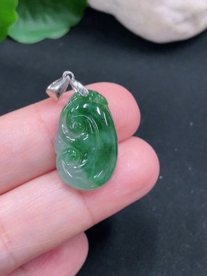 F29420811 JadeiteRuyi Pendant