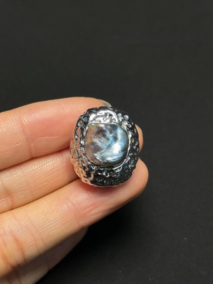 C46537502 海水珍珠吊坠 颜色成因未定 非金 货品总重约6.57克