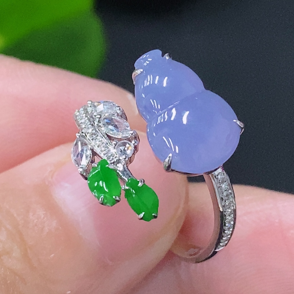 F31692450 Jadeite Inlaid Ring 18k with Diamond Accents Size 13 Total Weight Approx. 3.08g