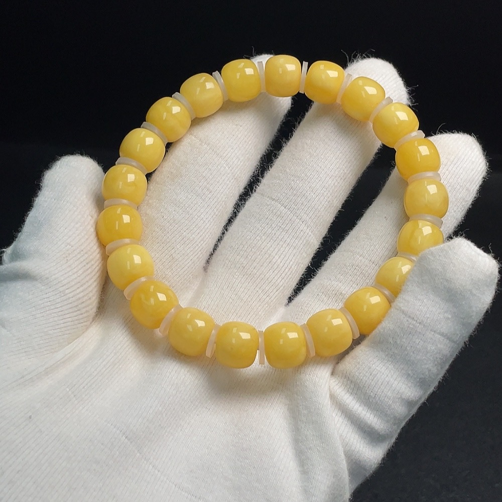 C30511672 Amber Beeswax Bracelet Approx. 9.6mm Total Weight Approx. 12.03g