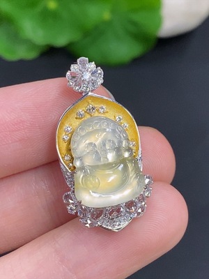F43165496 翡翠宝宝佛挂件 18k金 货品总重量约3.4克 配镶钻石