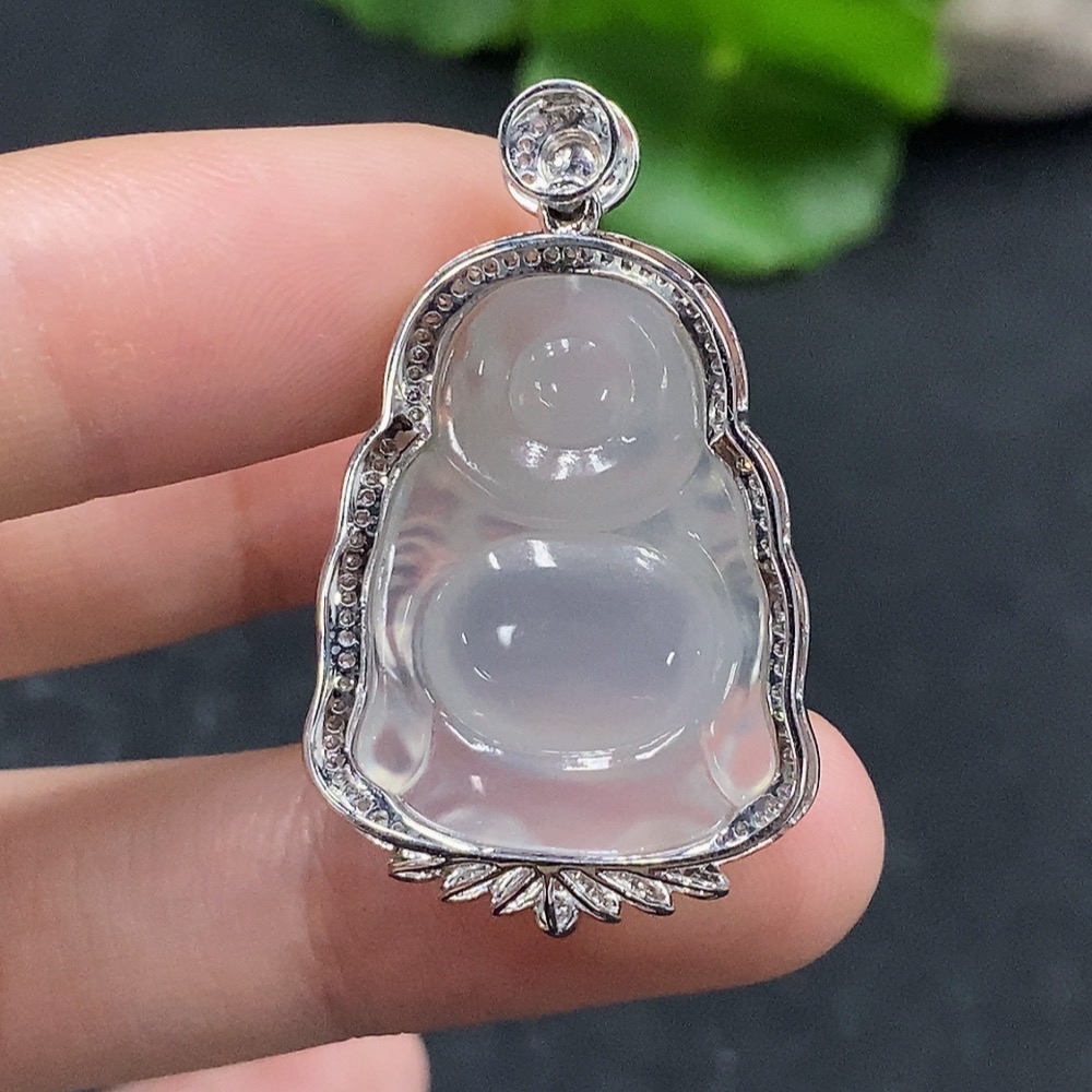 F34964457 Jadeite Buddha Pendant Set in 18K Gold with Diamond Accents, Total Weight Approx. 6.14g