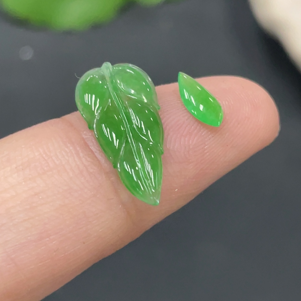 F19158464 Jadeite Inlaid Pieces Sell as a Lot