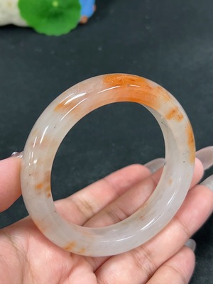 H41938860 非洲翠(独龙玉)正圈手镯 圈口57 货品总重约62.5g