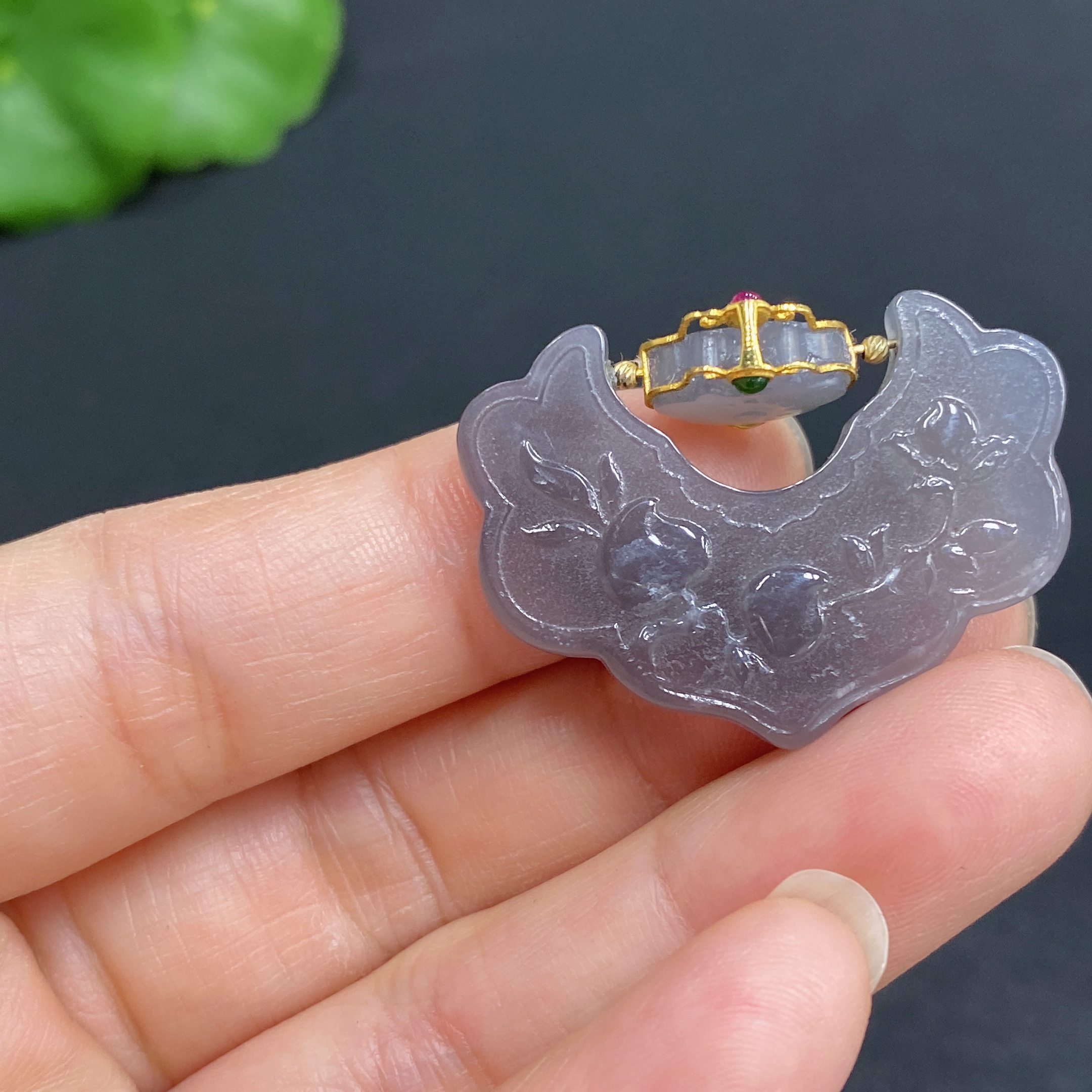 H31585253 Hetian Jade Pendant, Antique-style Plaque, 73% Gold Content, Total Weight Approx. 5.3g