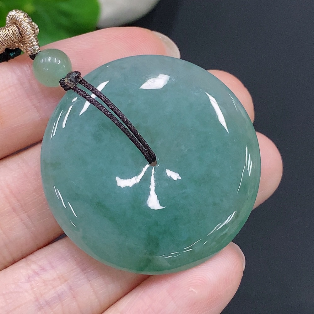 F28271430 Jadeite Safety Buckle with a total product weight of approximately 20.6 grams (including rope weight)